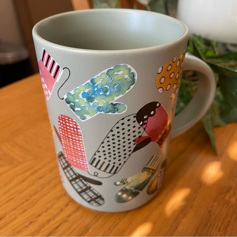 Starbucks 2017 Mittens Mug - Picture 3 of 6
